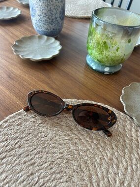 New Tortoiseshell Oval Sunglasses - Brown Lenses